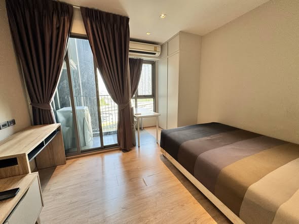 bedroom of Whizdom Station Ratchada-ThaPra