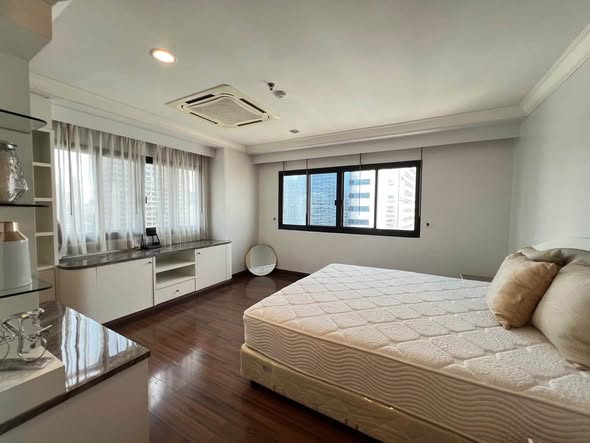 bedroom of Wind Sukhumvit 23