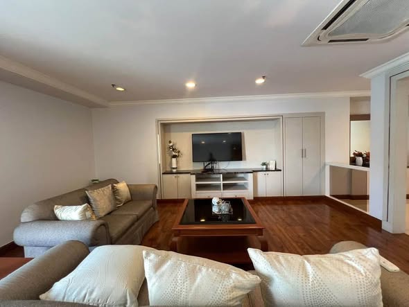 living room of Wind Sukhumvit 23