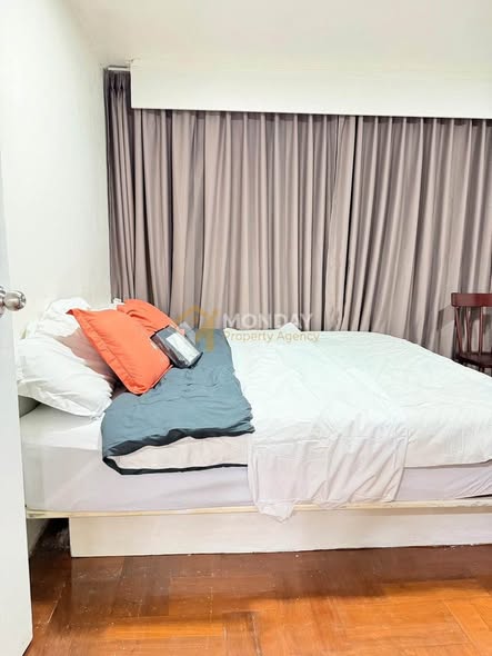 bedroom of Witthayu Complex
