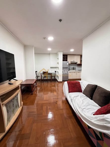 bedroom of Witthayu Complex