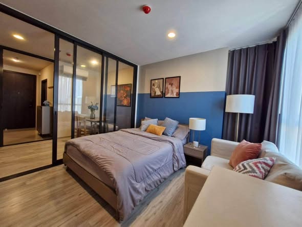 bedroom and room interior of XT HUAIKHWANG