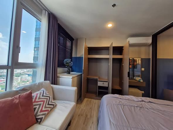 bedroom and room interior of XT HUAIKHWANG