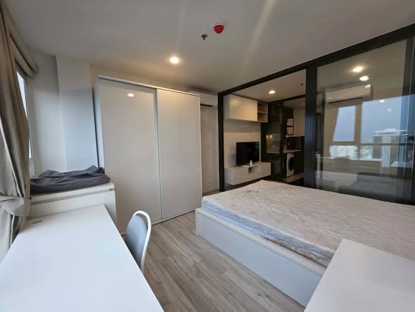 bedroom and room interior of XT HUAIKHWANG