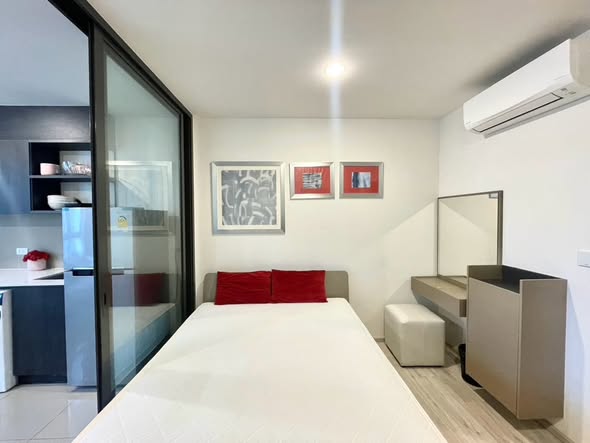 bedroom and room interior of XT HUAIKHWANG