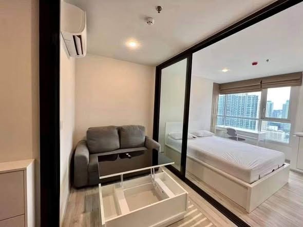 bedroom and room interior of XT HUAIKHWANG