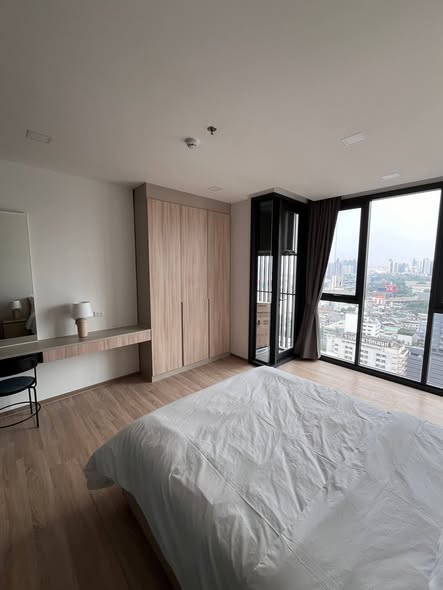bedroom of XT Phayathai