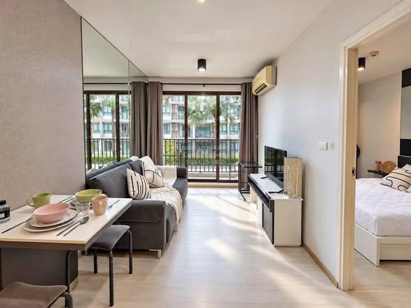 living room and bedroom and room interior of ZCAPE 3 CONDOMINIUM