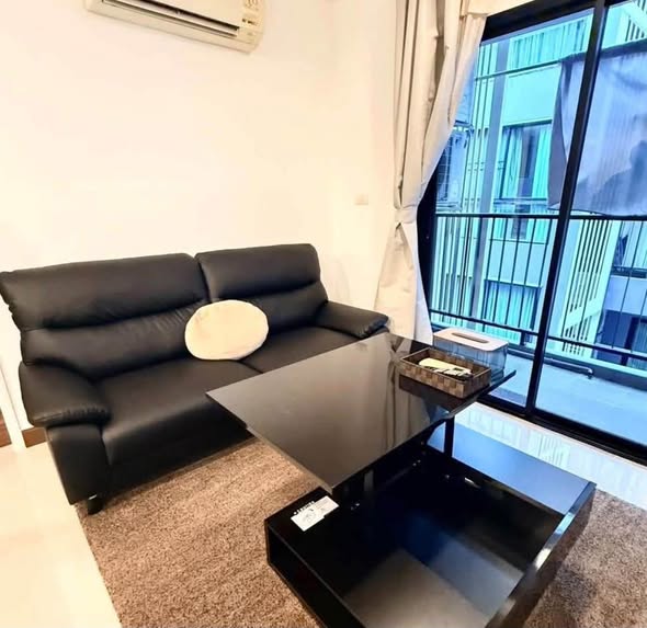 living room and room interior of Zenith Place Sukhumvit 42