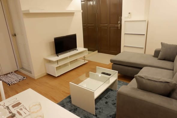 living room of Zenith Place Sukhumvit
